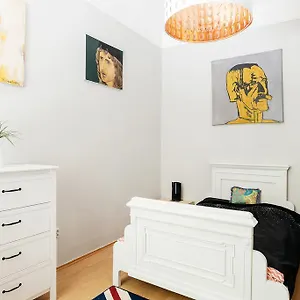 Wind Queen With Air Condition Appartement