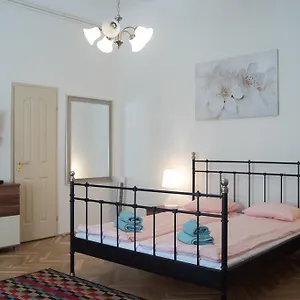 Apartment Friendly In The Center, Budapest