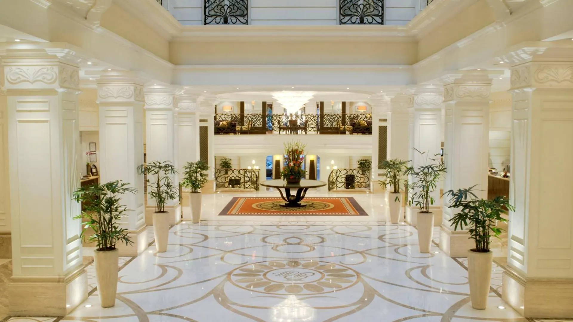Corinthia Budapest 5*,
