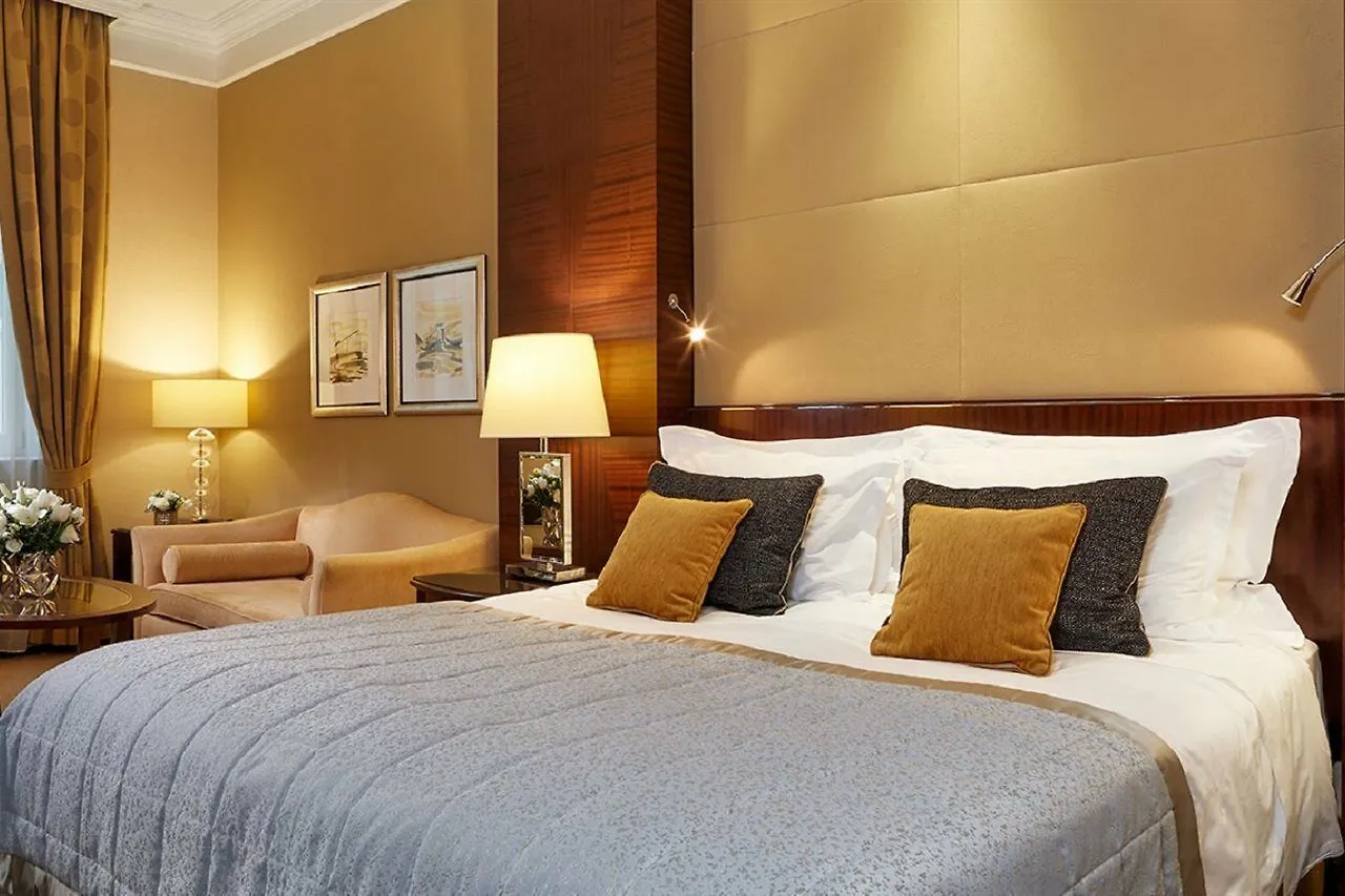 Corinthia Budapest 5*,
